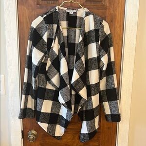 Black and White Buffalo Plaid Cardigan | M